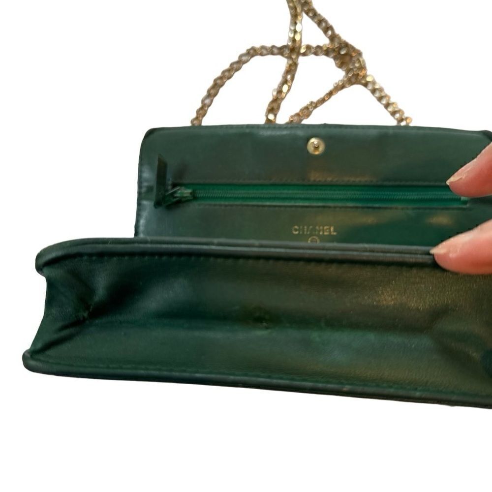 Chanel green boy gold logo mini bag with gold strap - Picture 11 of 15